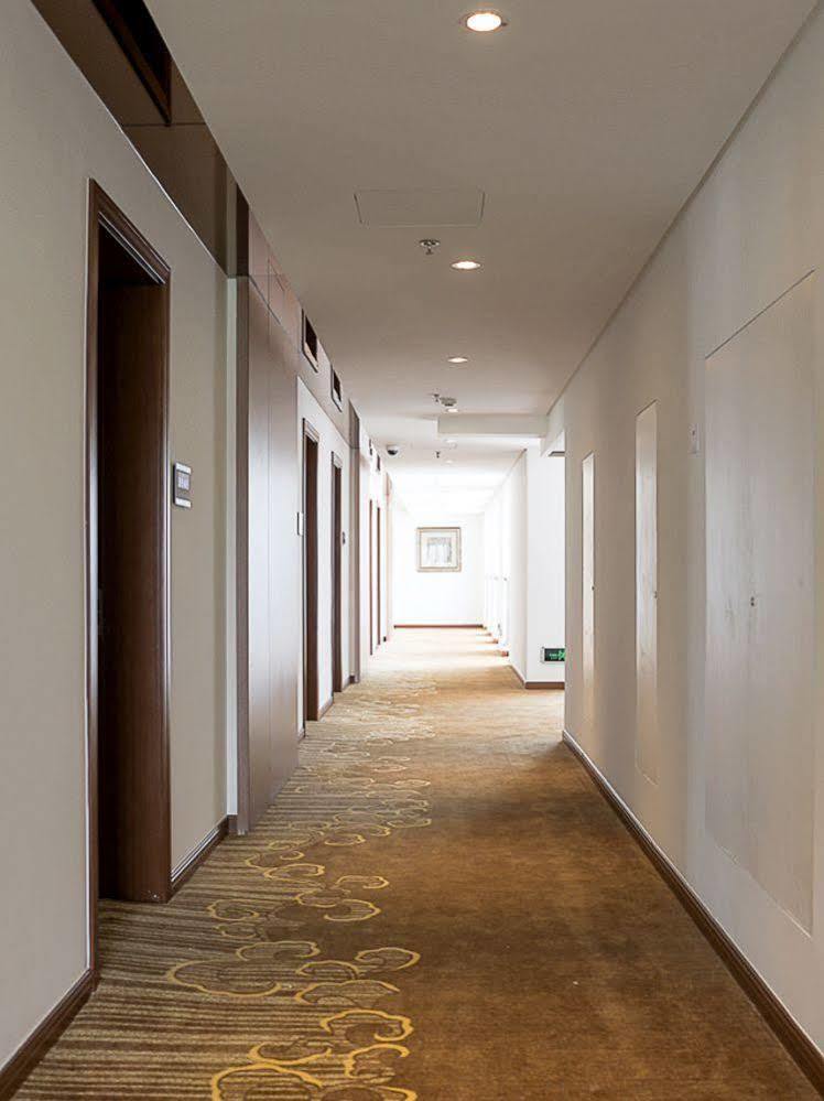 Coinfamily Hotel เซี่ยงไฮ้ ภายนอก รูปภาพ