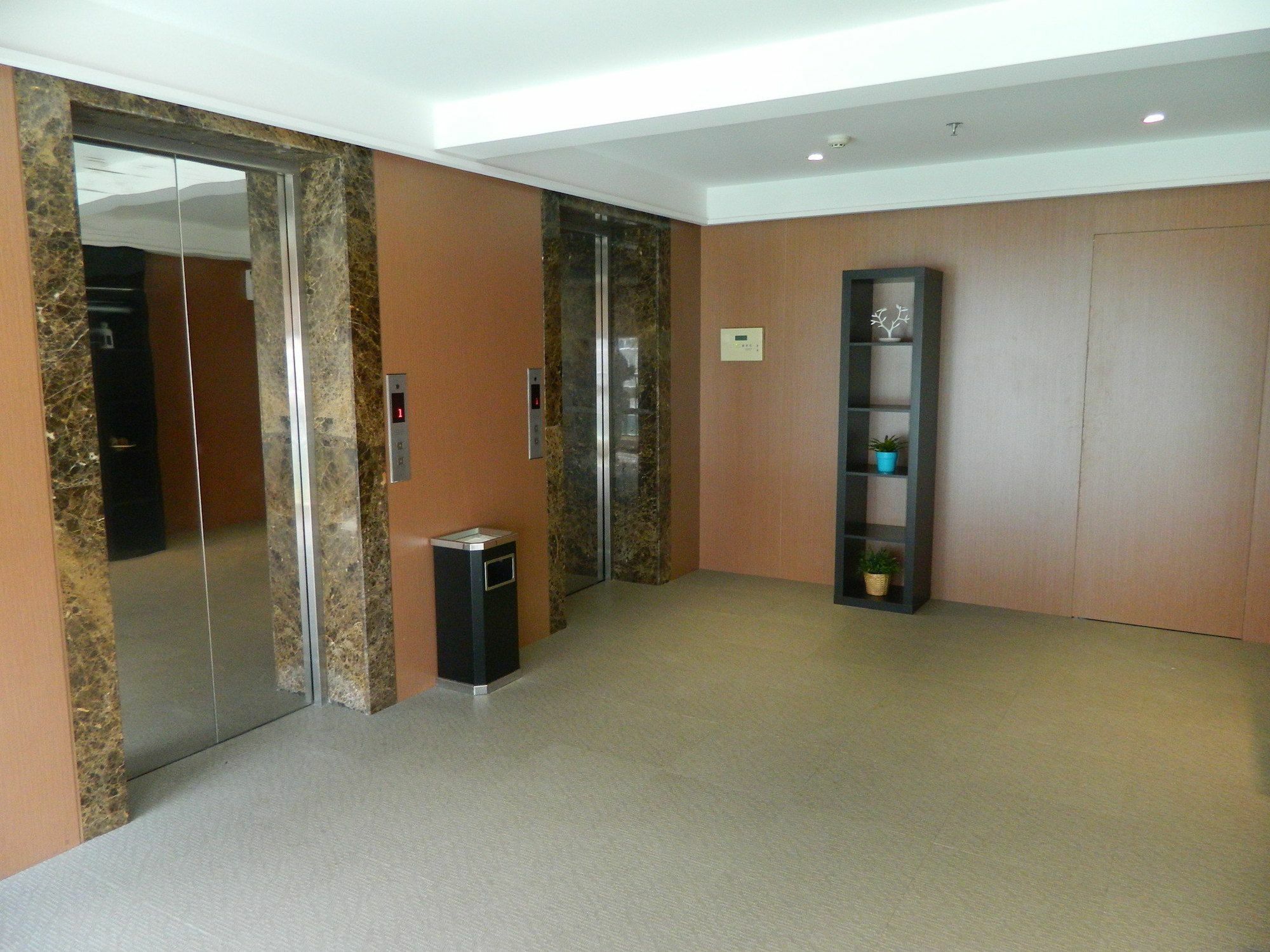 Coinfamily Hotel เซี่ยงไฮ้ ภายนอก รูปภาพ